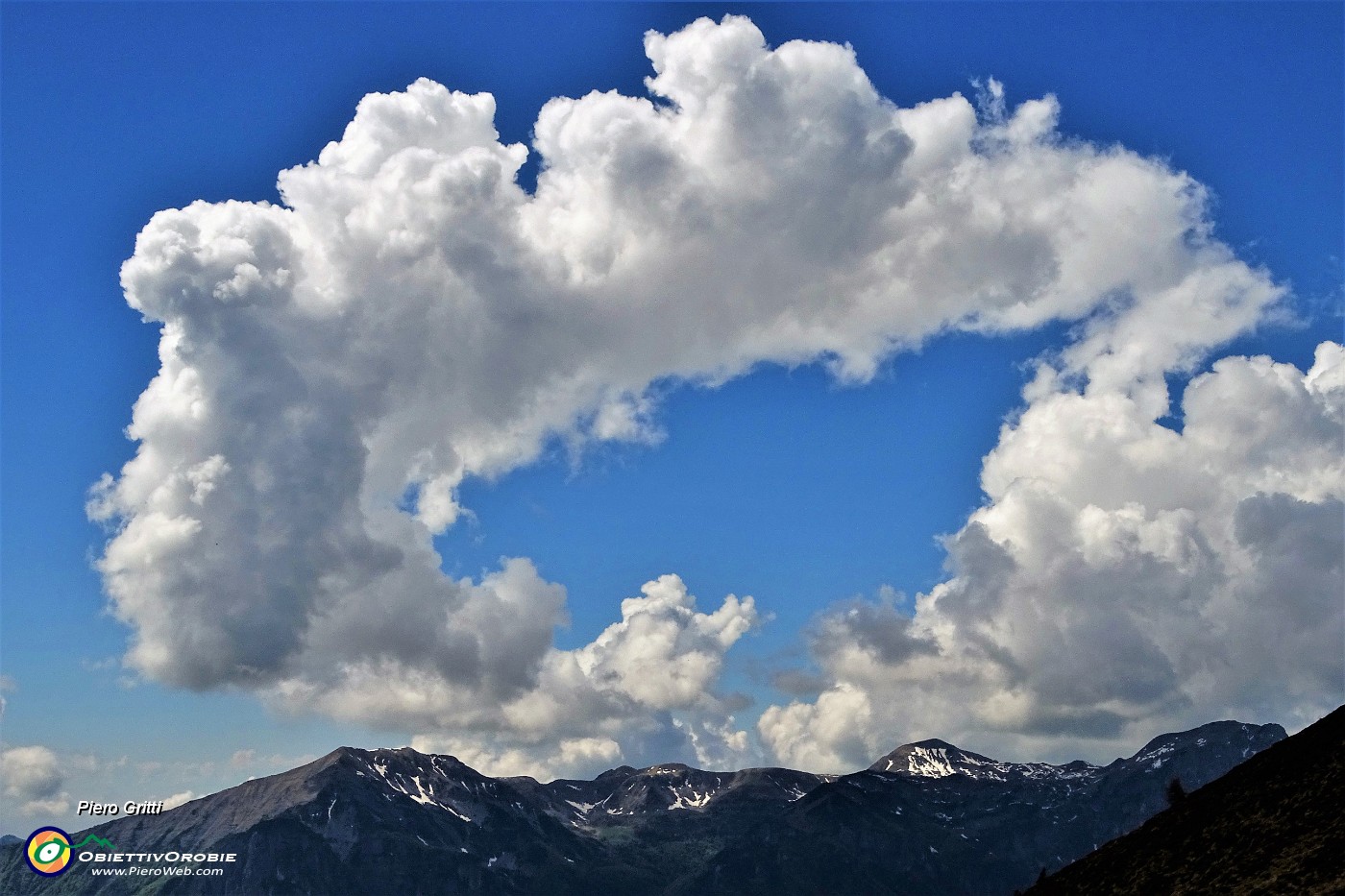 02 Un cuore di nuvole primaverili  per le montagne del cuore.JPG